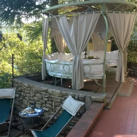 Sleeps 3 Pool Wifi Apartment
